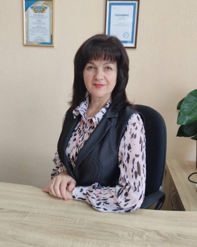 4 фото вчителів, ПІБ та посада кожного_ №1 директор- Діденко Валентина Вікторівна - Валентина Діденко