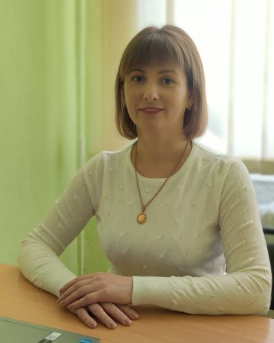 4 фото вчителів, ПІБ та посада кожного_ №3 фахівець (консультант) - Таїса Анатоліївна Гуменюк - Валентина Діденко